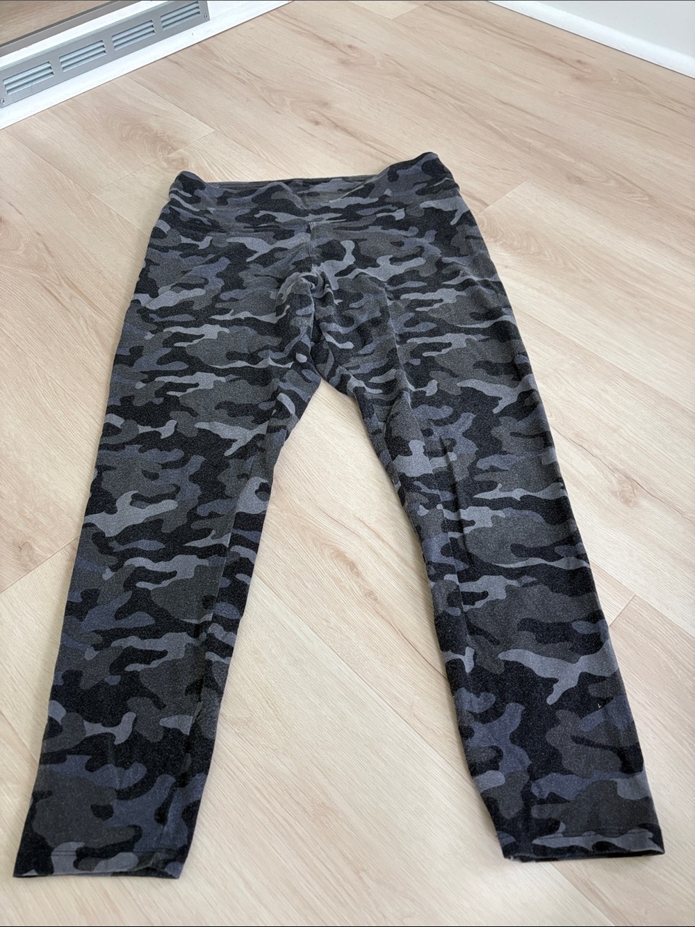 Express Black & Gray Camo Capris